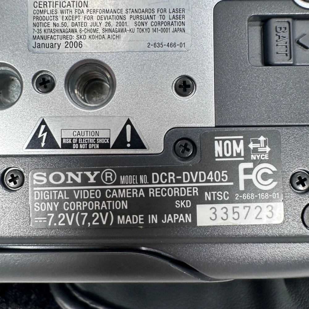 Sony Handycam DCR-DVD405 Digital Video Mini DVD Camcorder 3MP 10x Carl Zeiss